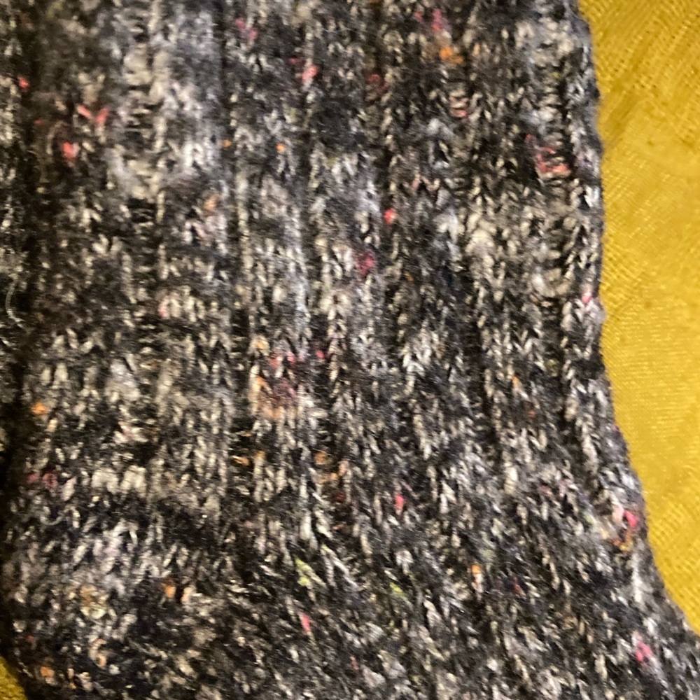 Hand knit Socks with Ruffle - Picture 3 of 5